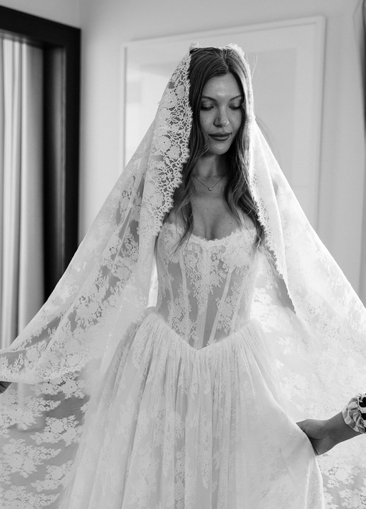 Elegant Ball Gown Sweetheart Neck Corset White Lace Wedding Dresses DP4344