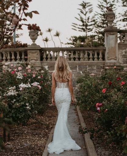 Elegant Mermaid Sweetheart Neck Appliques Tulle Long Wedding Dress DP1517