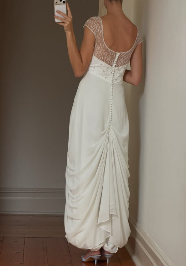 Vintage Gentle A Line Round Neck Beaded White Chiffon Wedding Dress DP7704