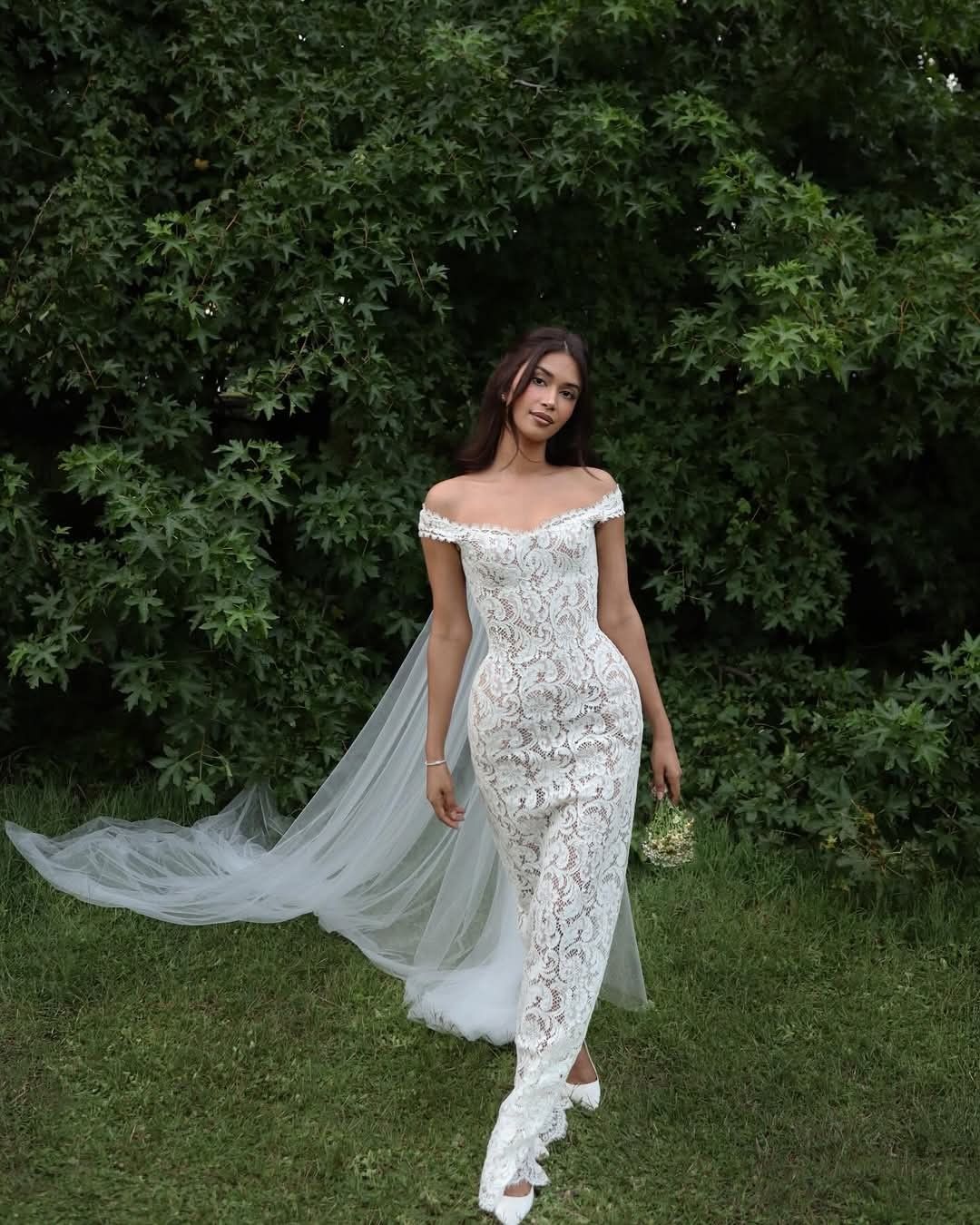 Vintage Sheath Off the Shoulder White Lace Long Wedding Dress DP6862