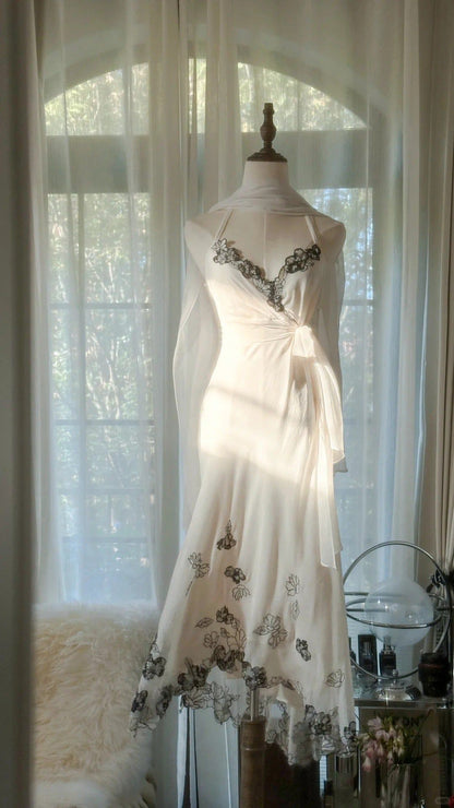 Gentle Mermaid Halter Black Appliques White Chiffon Prom Dress Party Dress DP5818