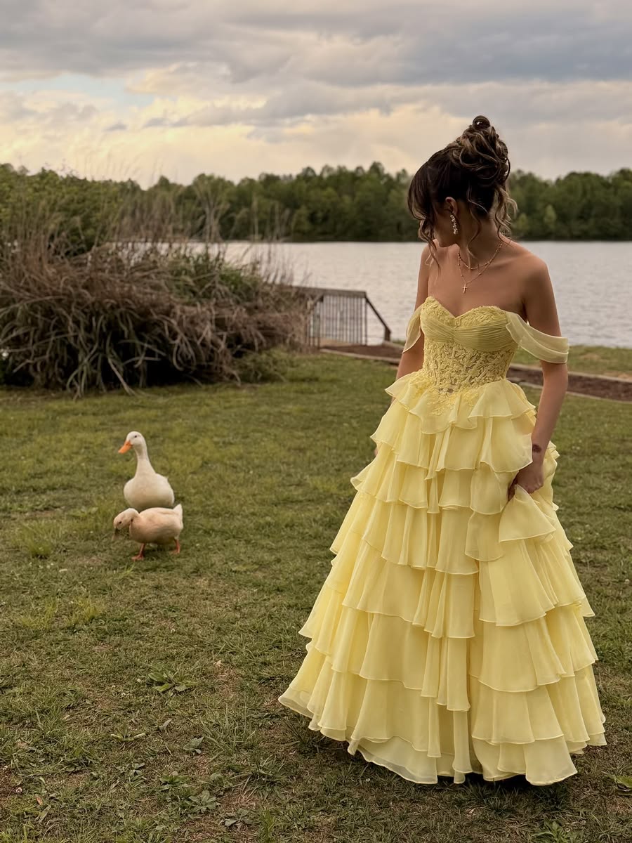 Sweety Yellow A Line Off the Shoulder Lace Layered Chiffon Long Prom Dress Outfits DP6823