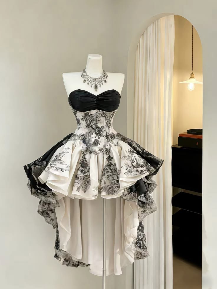 Black Print A Line Sweetheart Neck Satin Short Homecoming Dress DP5690