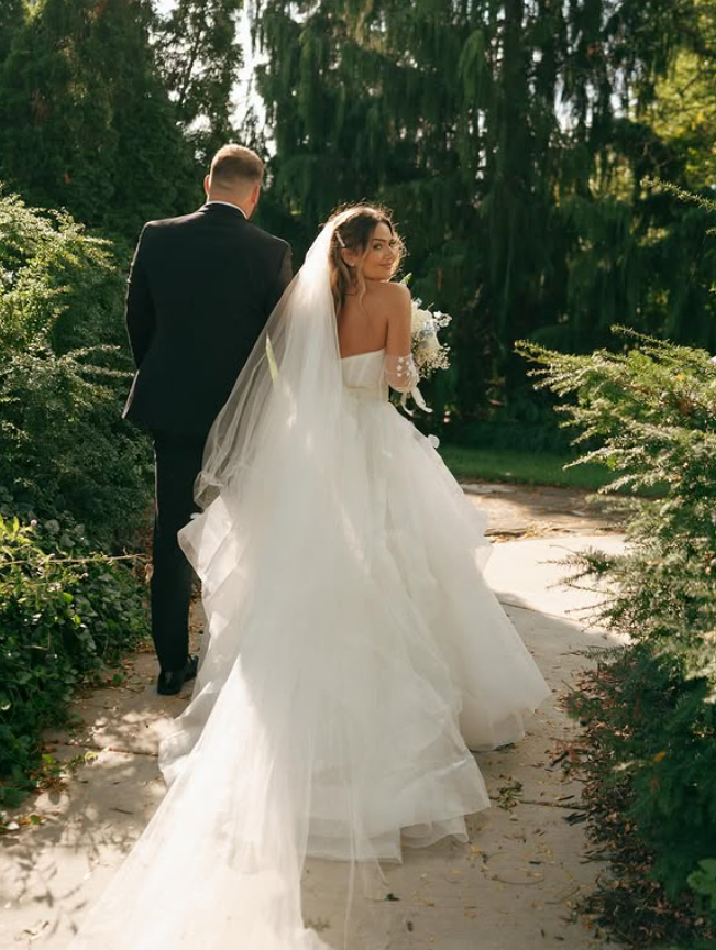 Pretty A Line Strapless White Tulle Long Wedding Dress DP6073