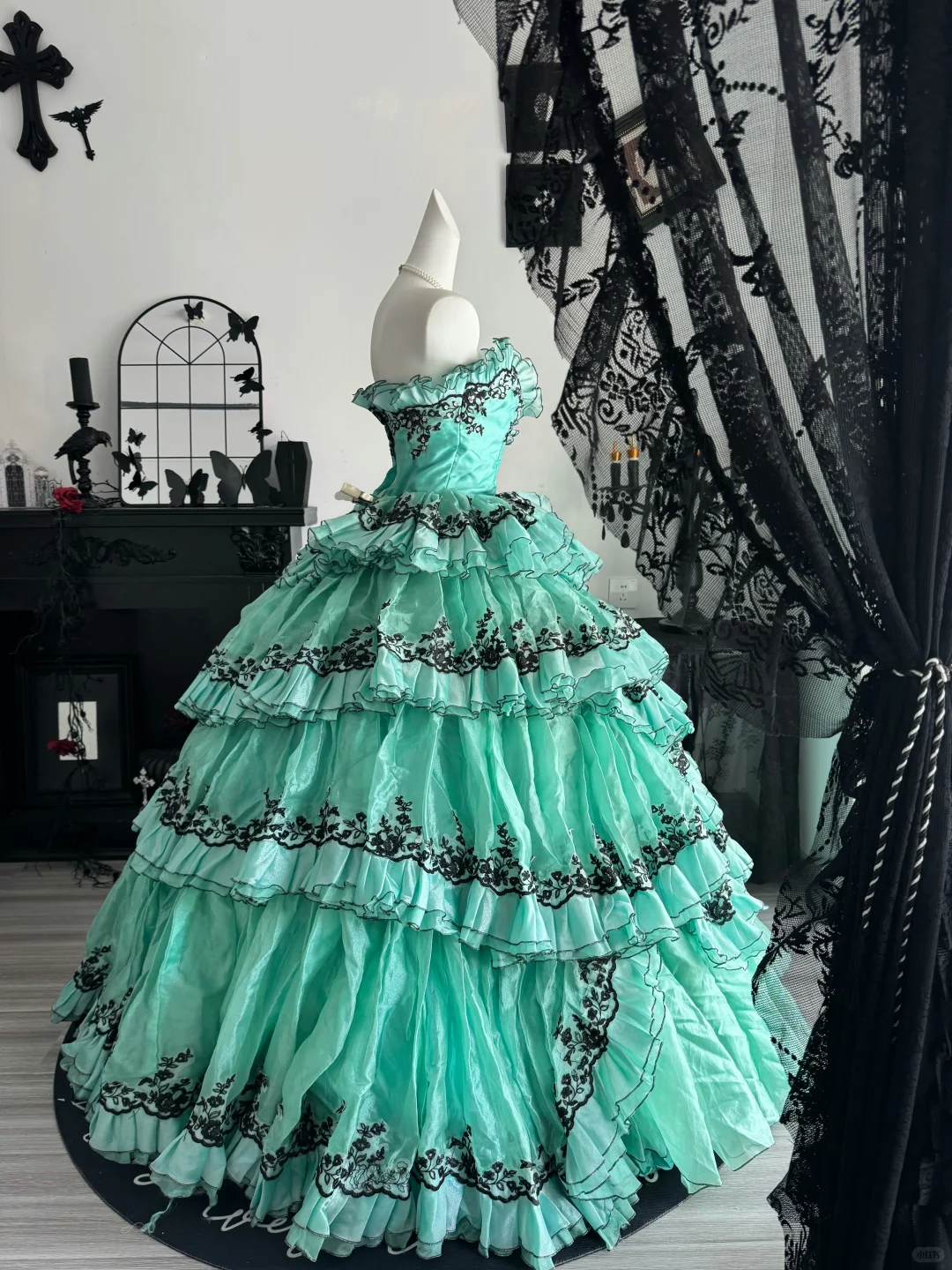 Vintage Ball Gown Sweetheart Neck Lace Layered Tulle Prom Dress Quinceanera Dress DP6954