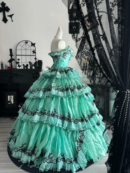 Vintage Ball Gown Sweetheart Neck Lace Layered Tulle Prom Dress Quinceanera Dress DP6954