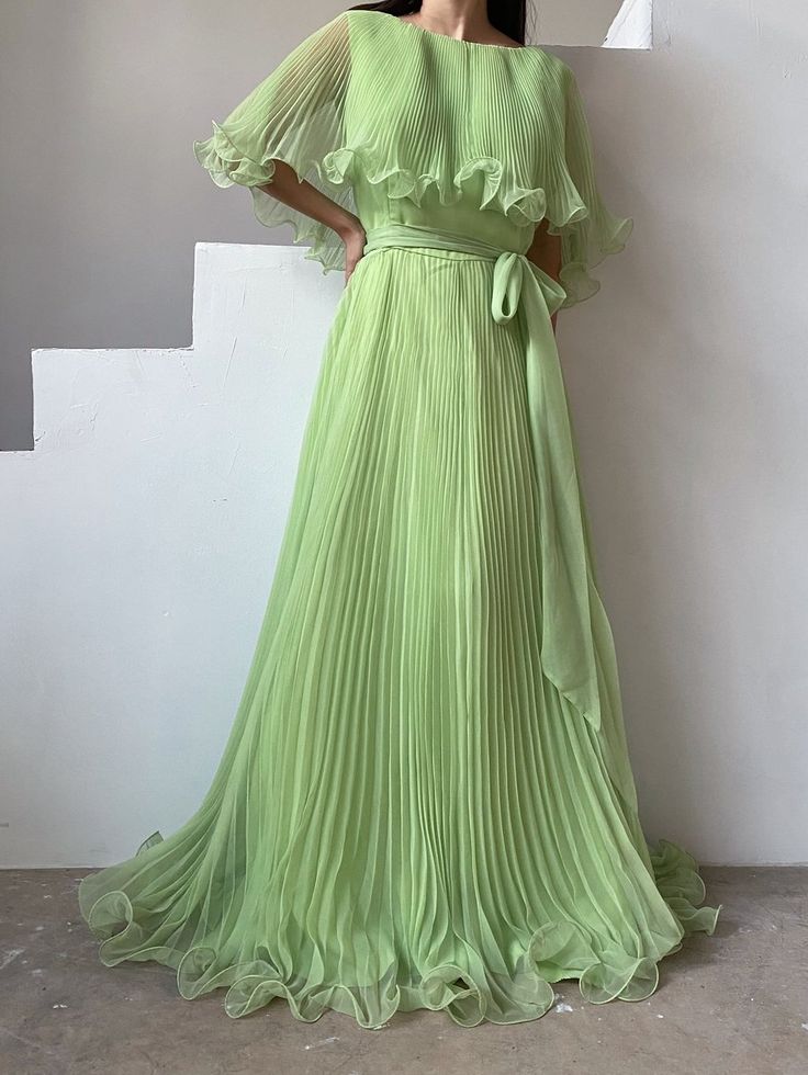 Elegant Burgundy A Line Round Neck Pleated Chiffon Formal Dress Evening Party Dresses DP3127