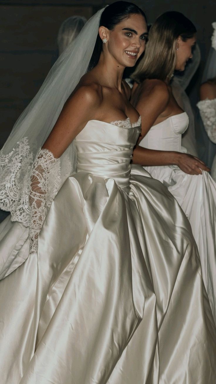 Elegant Ball Gown Strapless Pleated Lace Satin Long Prom Dress Wedding Dress DP3601