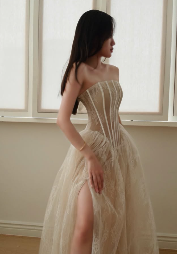 New White A Line Strapless Exquisite Lace Prom Dress Evening Dress with Slit DP7953