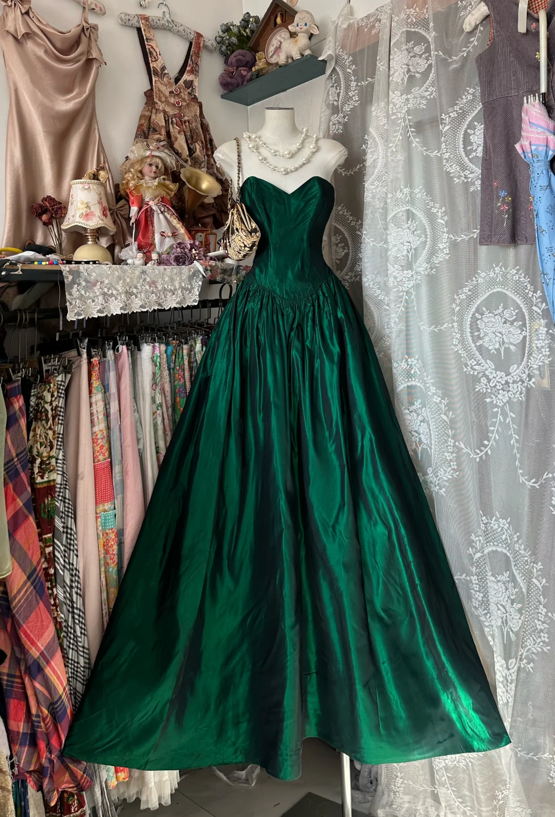 Emerald Green Vintage A Line Sweetheart Neck Satin Long Prom Dress DP4848