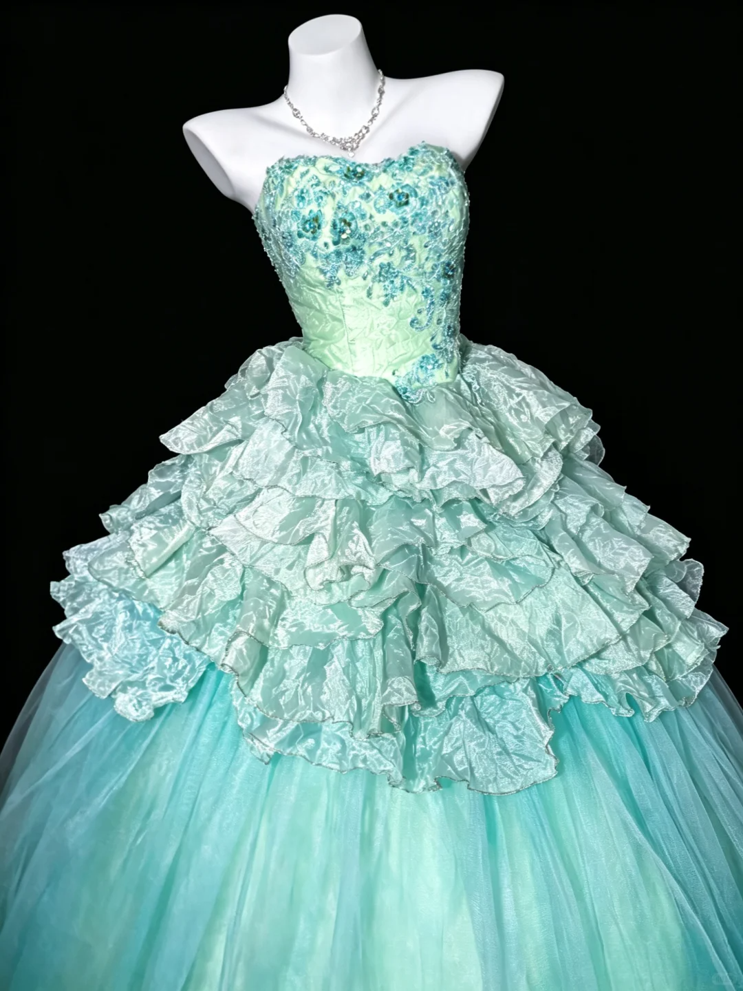 Dreamy Green A Line Strapless Embroidery Layered Lace Tulle Prom Dress Party Evening Dress DP5347
