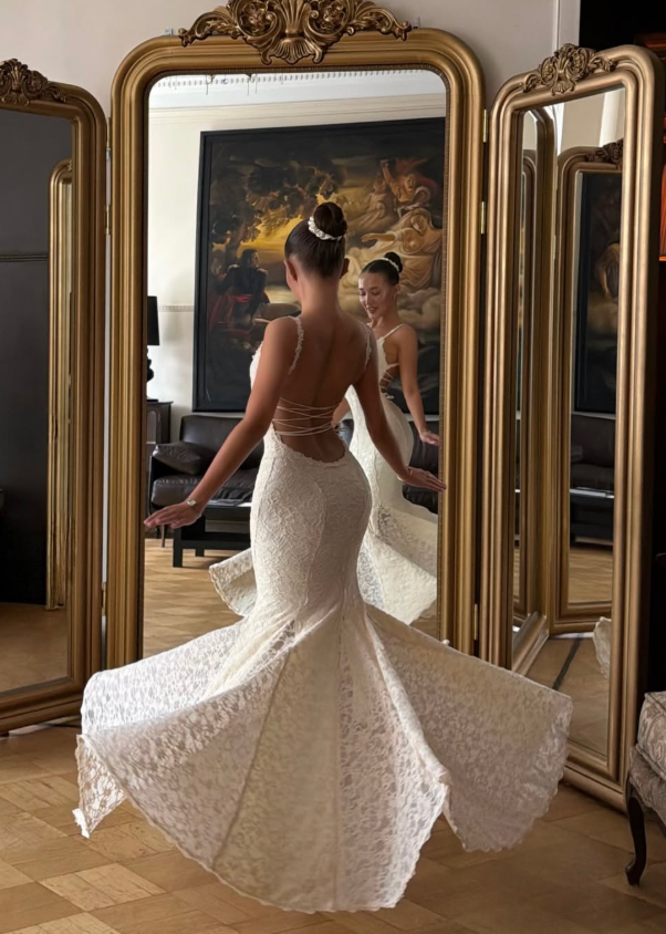 Romantic Mermaid Spaghetti Strap Ivory Lace Prom Dress Evening Dress DP7821