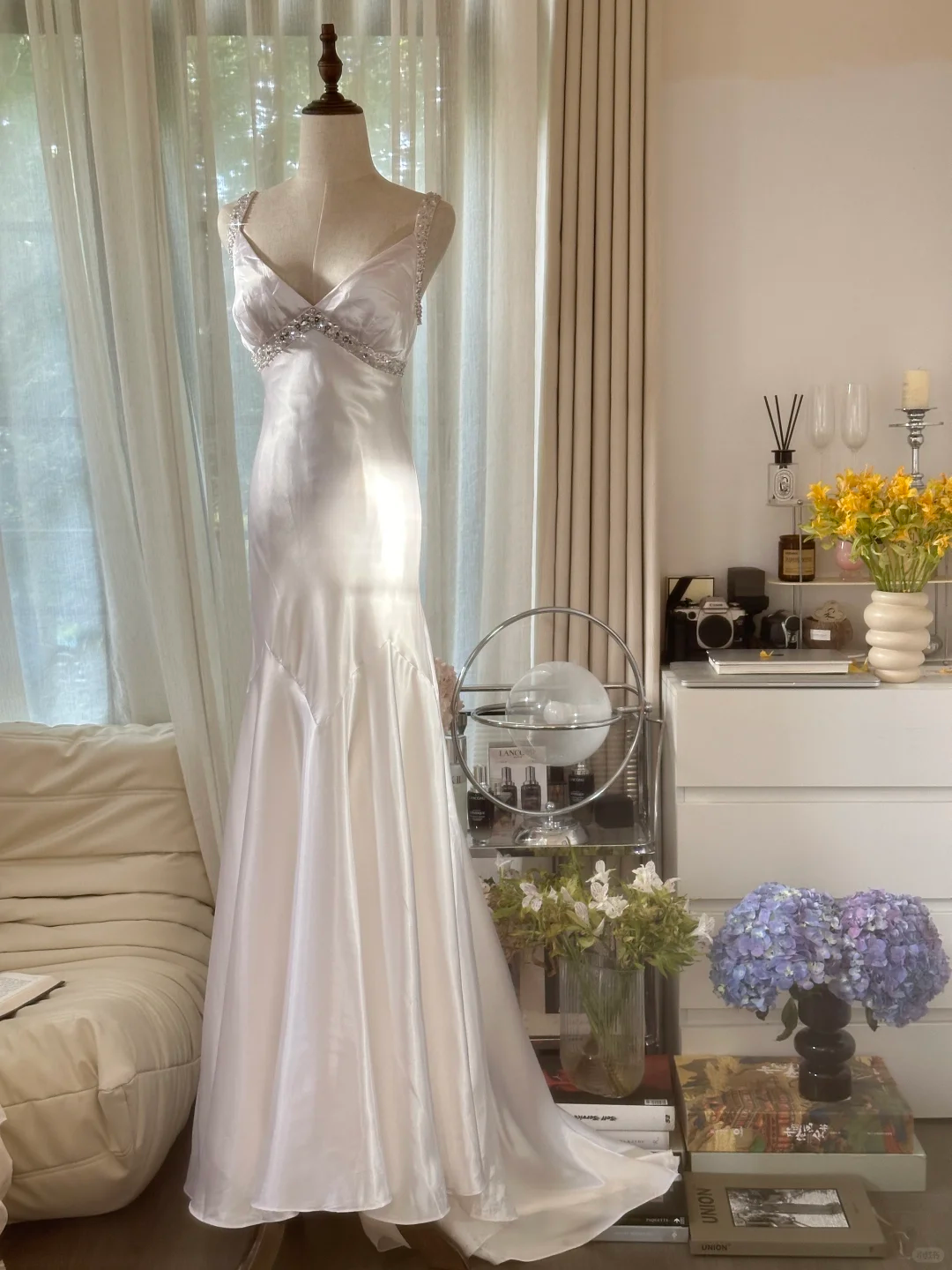 Classy Mermaid V Neck Beaded White Satin Long Open Back Party Dress Evening Dress DP2474