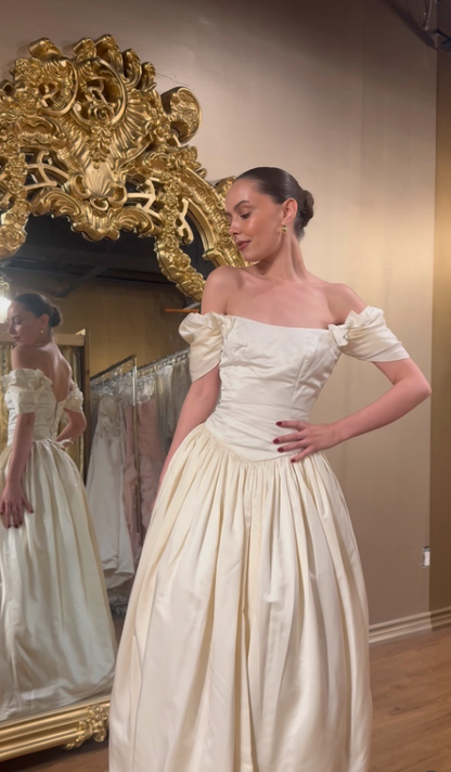 Vintage 1960s Line Off the Shoulder Ivory Satin Wedding Dress DP5217