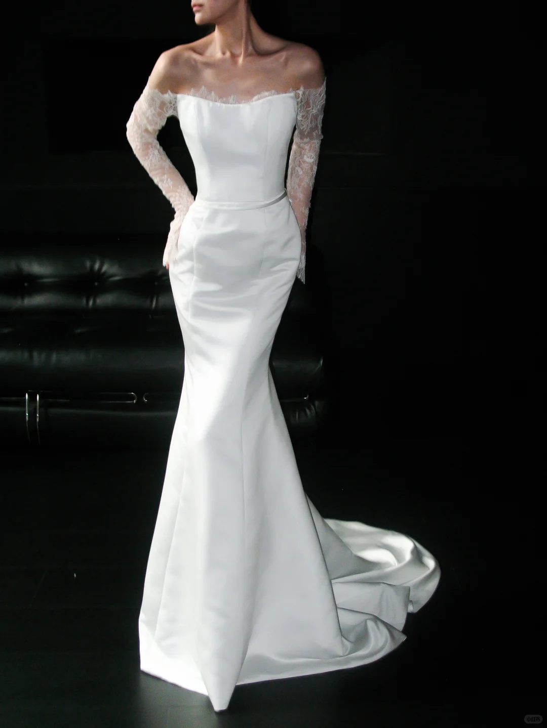 Graceful Mermaid Long Sleeve White Lace Satin Long Wedding Dress DP5208