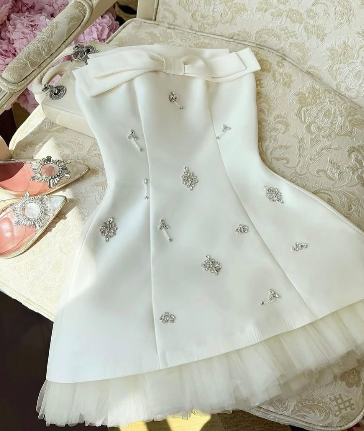 White A Line Strapless Bow Rhinestone Tulle Satin Short Homecoming Dress Cocktail Dress DP3947