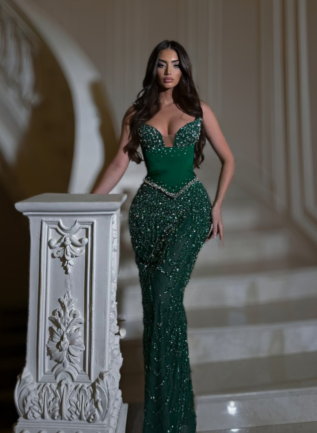 Elegant Dark Green Sheath Strapless Exquisite Rhinestone Satin Prom Dresses DP4627