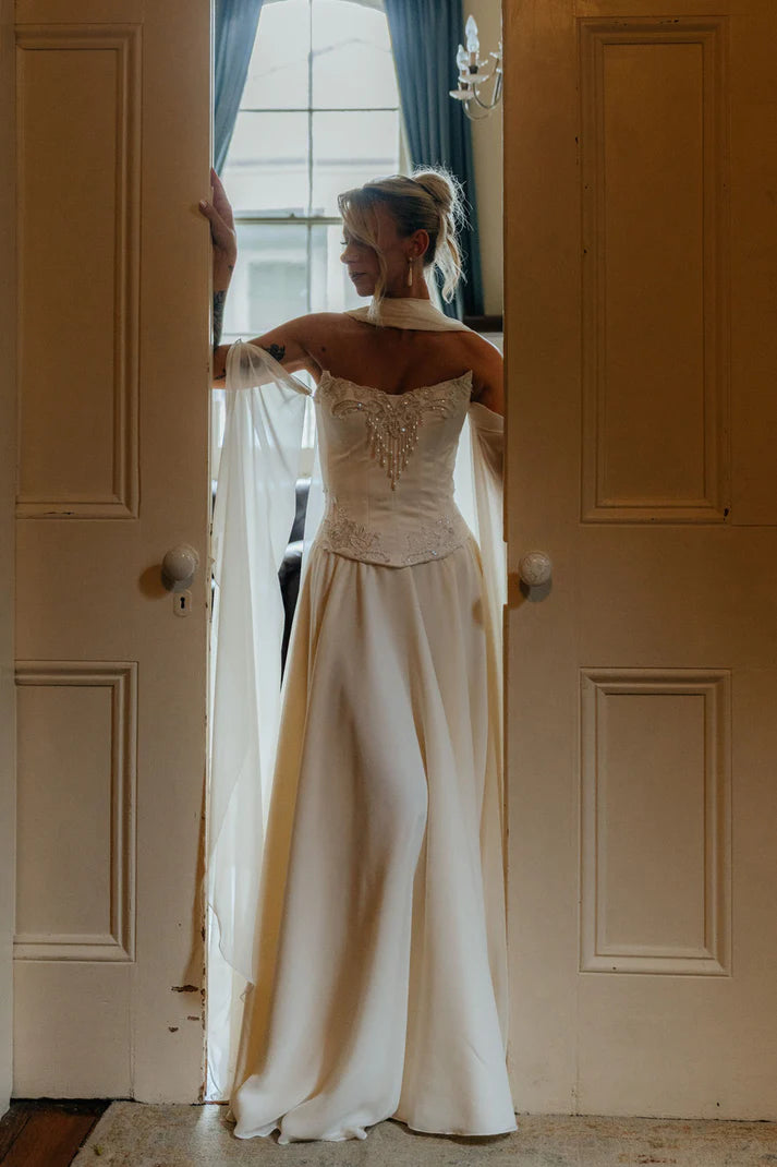 Beaded Lace Bustier And Ivory High-Waisted Skirt Modern Bridal Separates Wedding Dresses DP5221