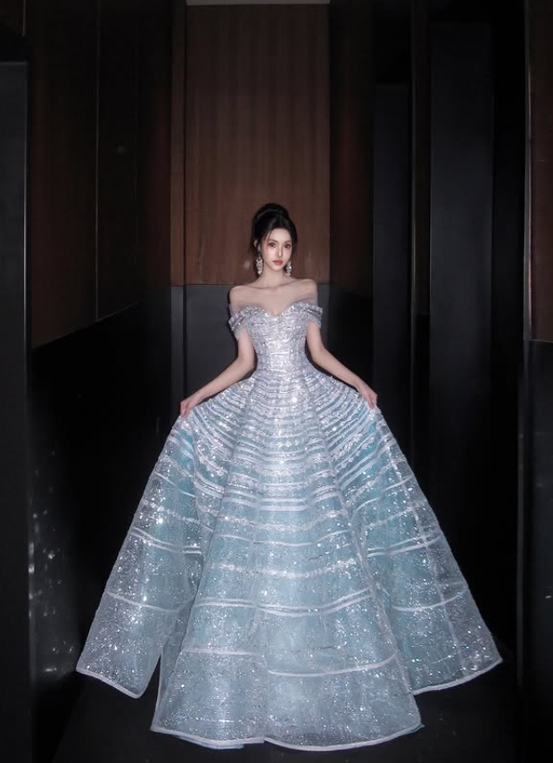 Shiny Ball Gown Off the Shoulder Silver Sequin Tulle Prom Dress DP4294