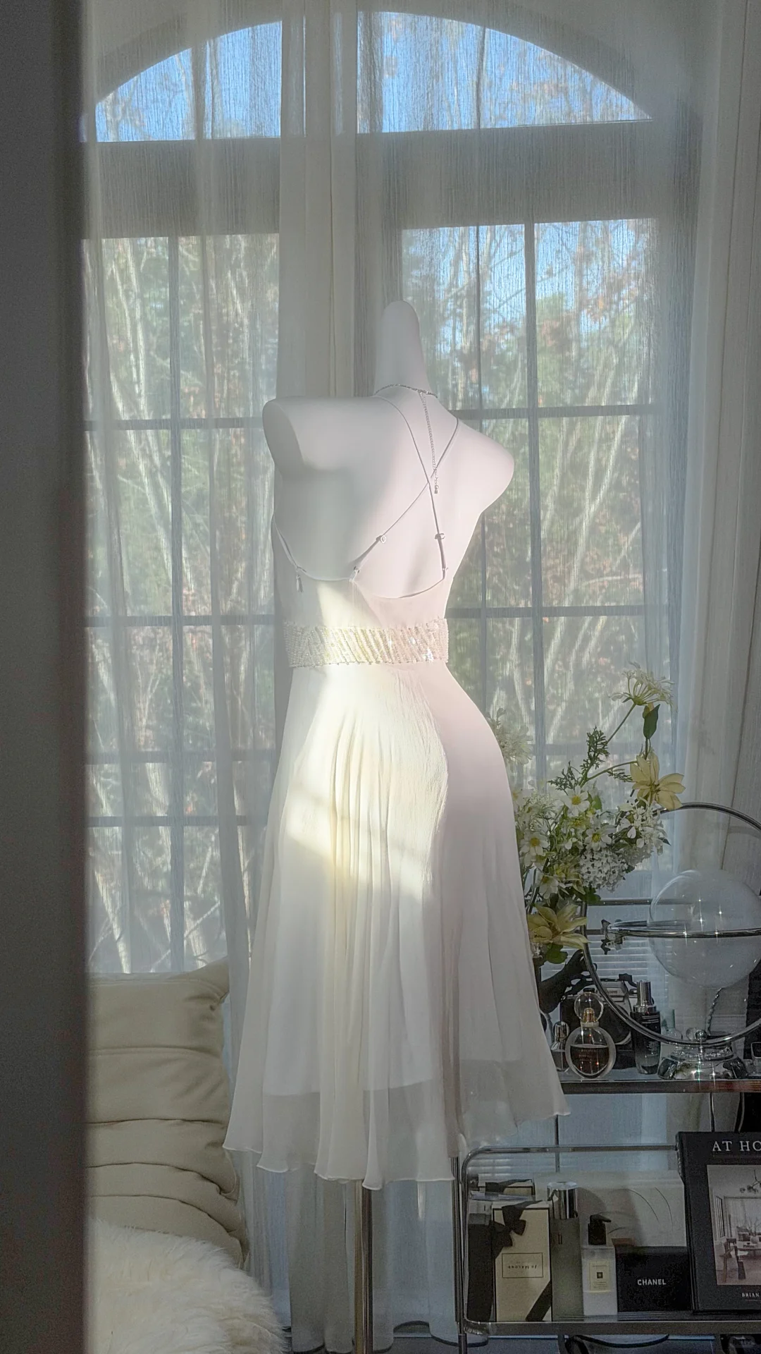 Gentle Vintage White Simple Beaded Chiffon Short Prom Dress Homecoming Dress DP4948