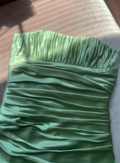 Simple Sheath Spaghetti Strap Tiered Green Satin Short Homecoming Dress Outfits DP1684