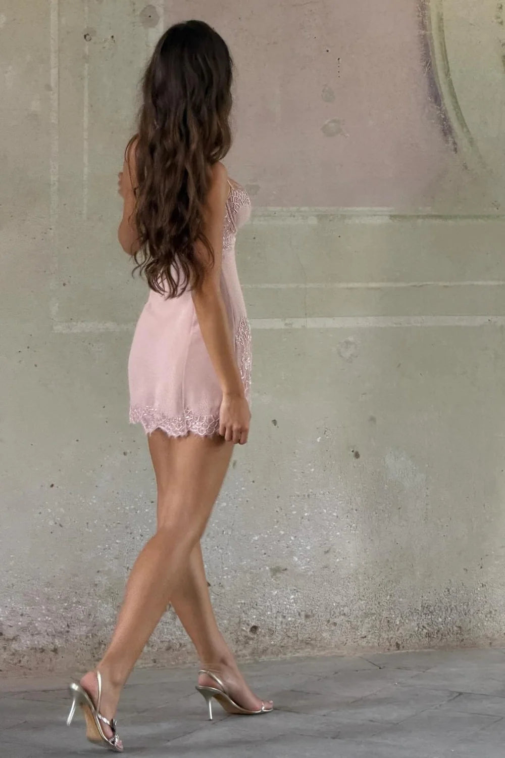 Chic Spaghetti Strap Short Homecoming Dress with Lace Appliqué Details DP7075
