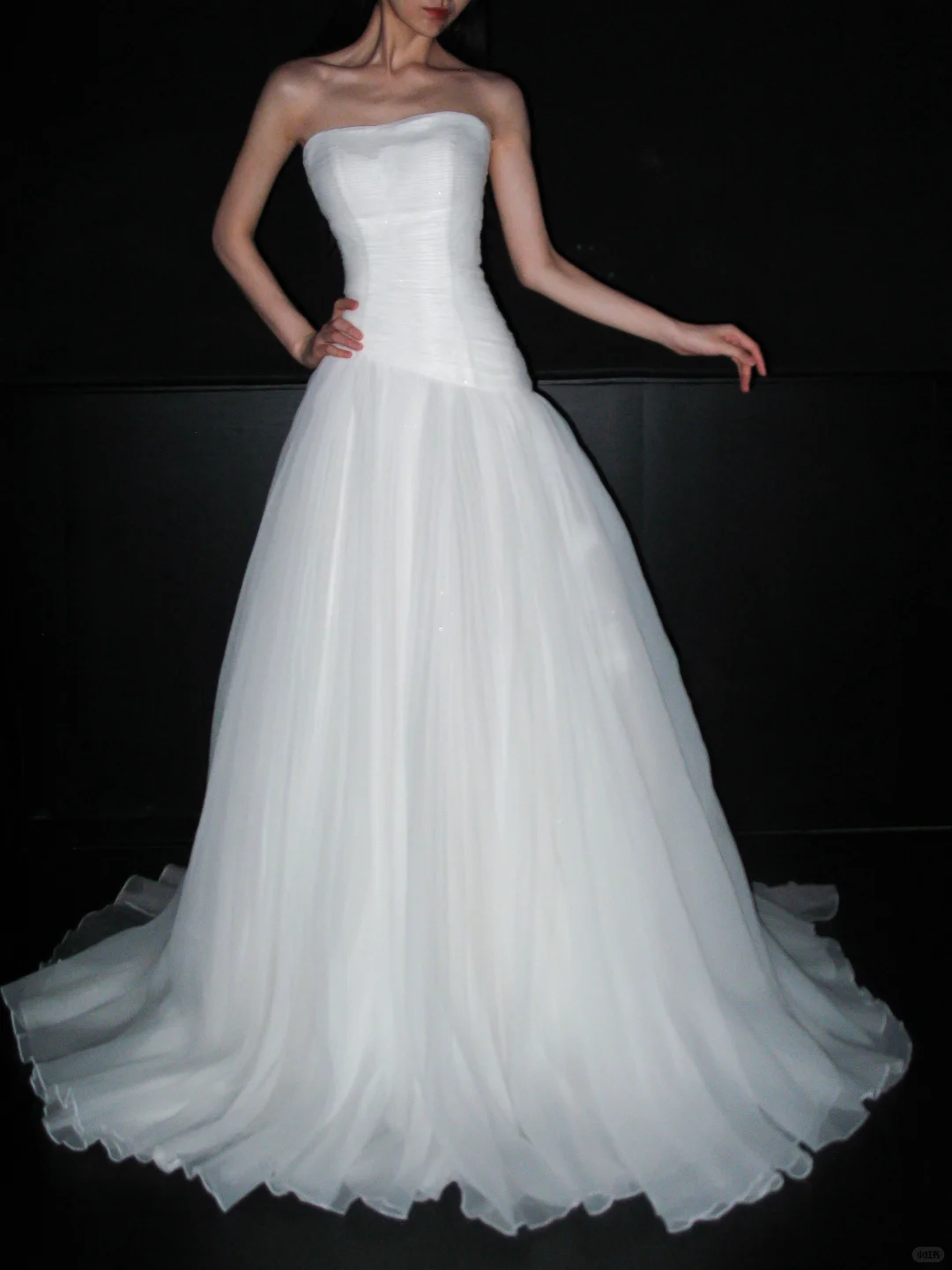 Simple Beautiful Ball Gown Strapless White Satin Tulle Long Wedding Dress DP6363