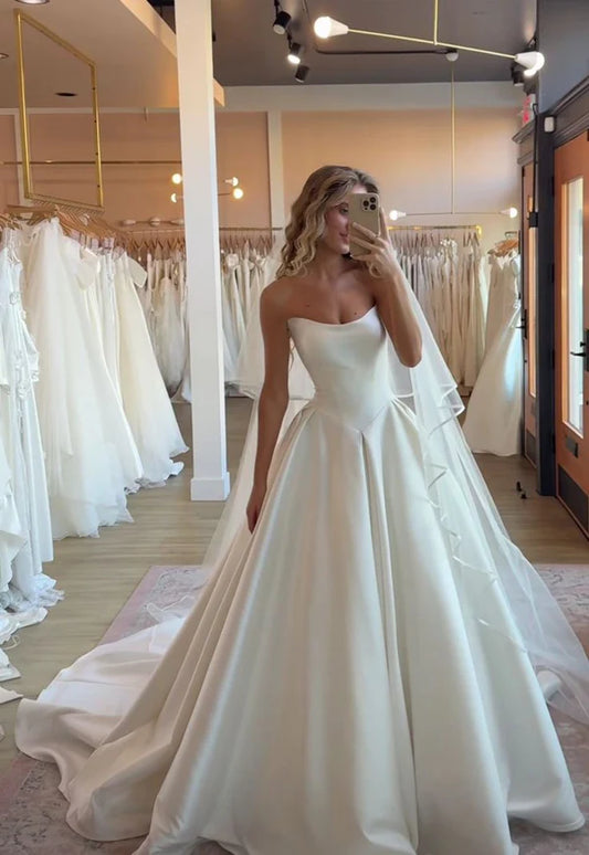Classy Elegant Wedding Dress Ball Gown Strapless Satin White Wedding Dresses Bridal Gowns DP3637