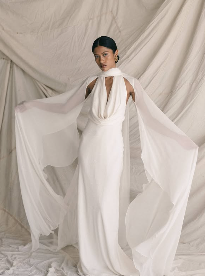 Flowy White Sheath Long Sleeve V Neck Chiffon Wedding Dress Prom Dress DP3659