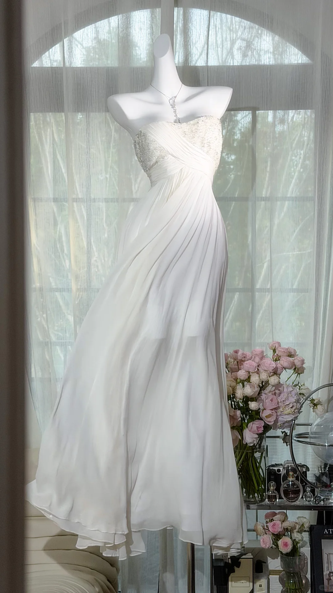 Timeless Elegance Vintage White Beaded Chiffon Long Prom Dress DP5152