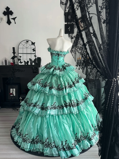 Vintage Ball Gown Sweetheart Neck Lace Layered Tulle Prom Dress Quinceanera Dress DP6954