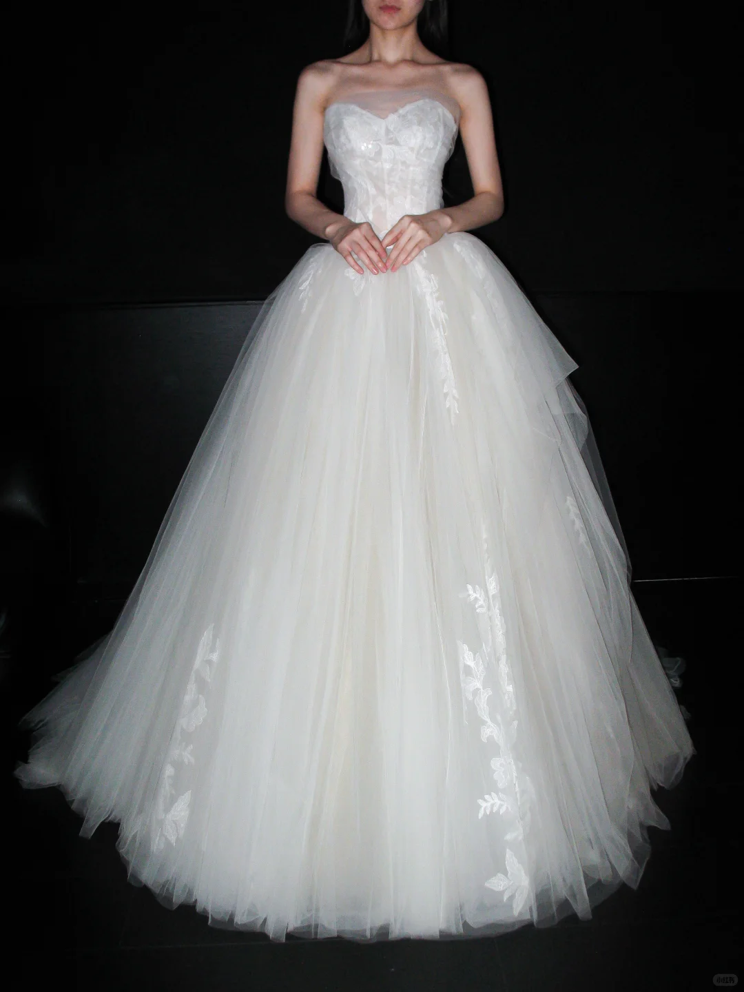 High-class Ball Gown Sweetheart Neck Appliques Lace Tulle Long Wedding Dress DP6365