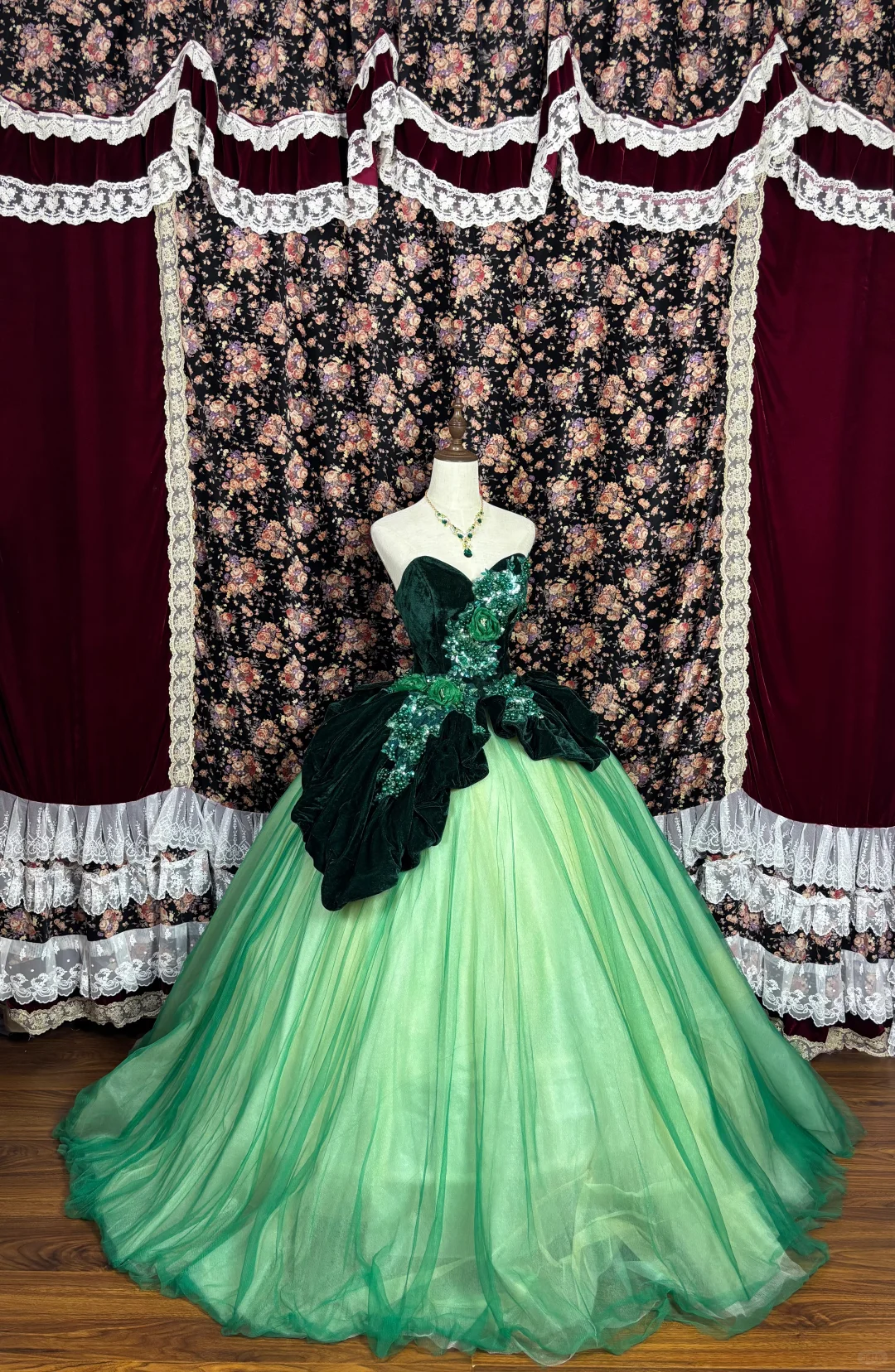 Vintage Green Ball Gown Beaded Velvet Tulle Prom Dress Sweet 16 Dress DP5651