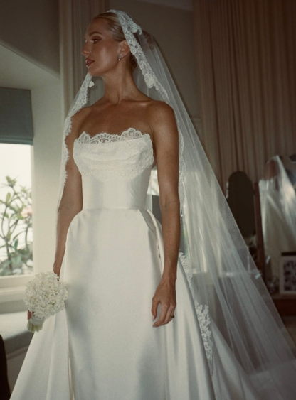 Stunning Ball Gown Strapless White Lace Satin Long Wedding Dress DP4325