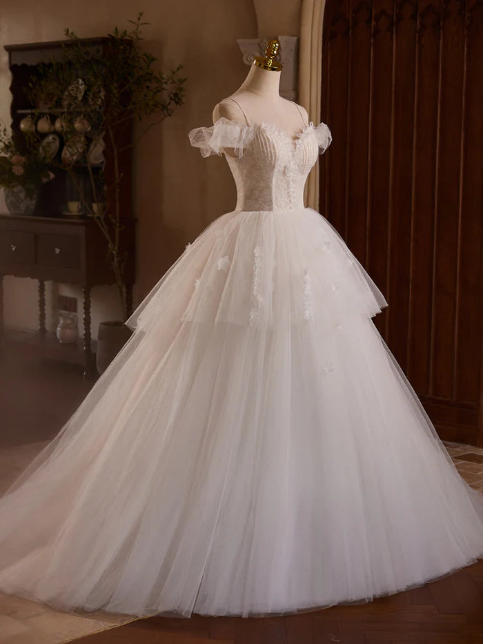 Elegant Ball Gown Spaghetti Straps Layered Tulle Beading Wedding Dress DP859