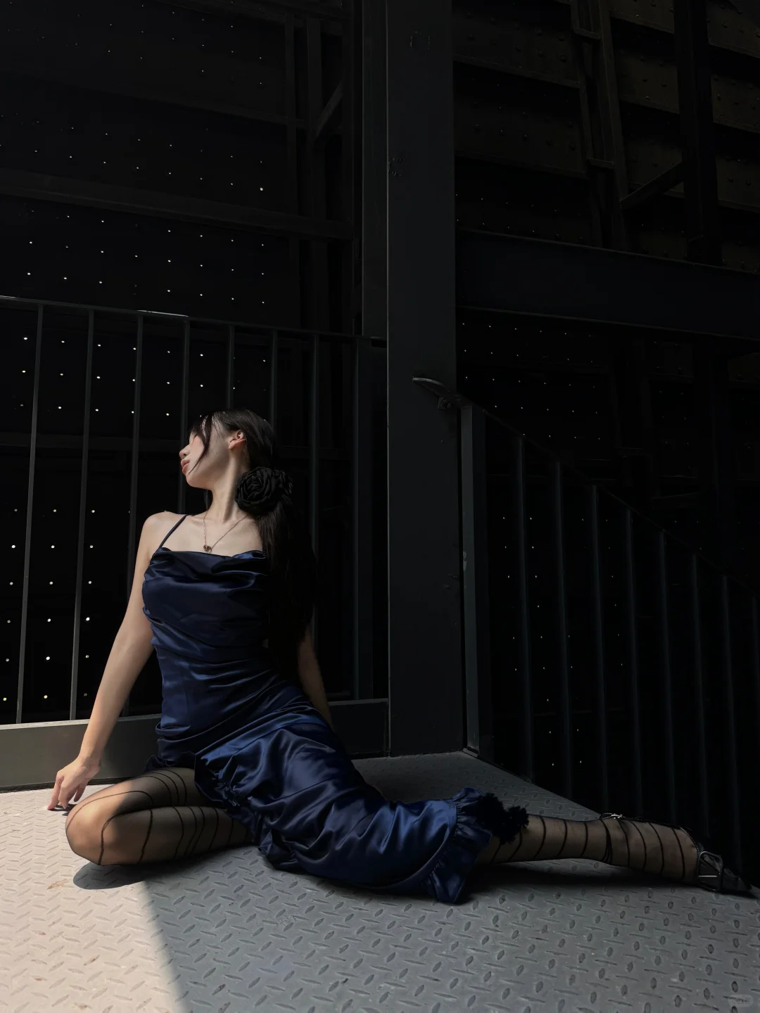 Sexy Navy Blue Sheath Halter Pleated Satin Prom Dress with Slit DP3845