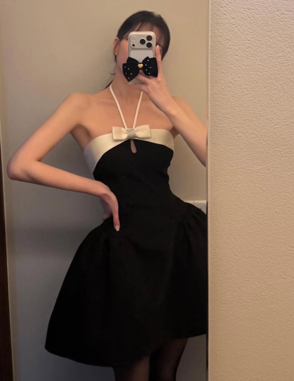 Classic Black-white A Line Halter Satin Short Prom Dress Homecoming Dress DP7970