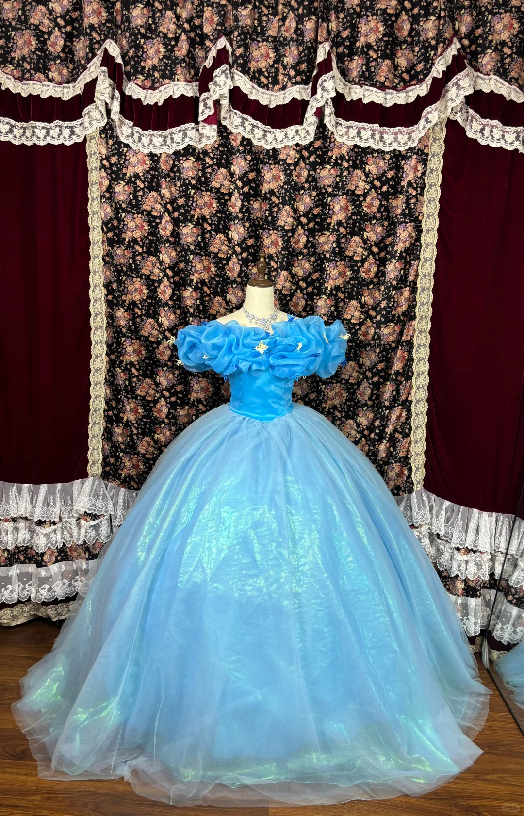 Cinderella Ball Gown Off the Shoulder Applique Organza Tulle Prom Dress Party Dress DP3175