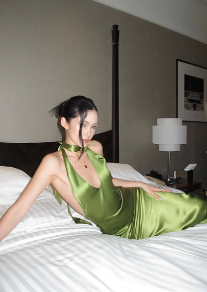 Charming Green Sheath Halter V Neck Satin Long Prom Dress Evening Dress DP7980