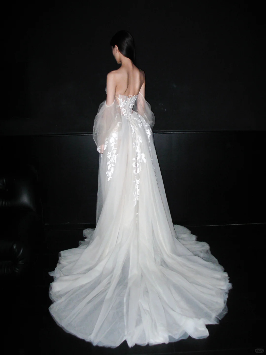 Princess Romantic Ball Gown Puff Sleeve Lace Applique Tulle Long Wedding Dress DP6368