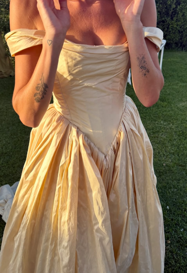 Vintage Classic A Line Off the Shoulder Satin Long Sweep Wedding Dress DP5225