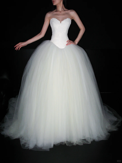 Cute Ball Gown Sweetheart Neck Lace Tulle Long Wedding Dress DP6385
