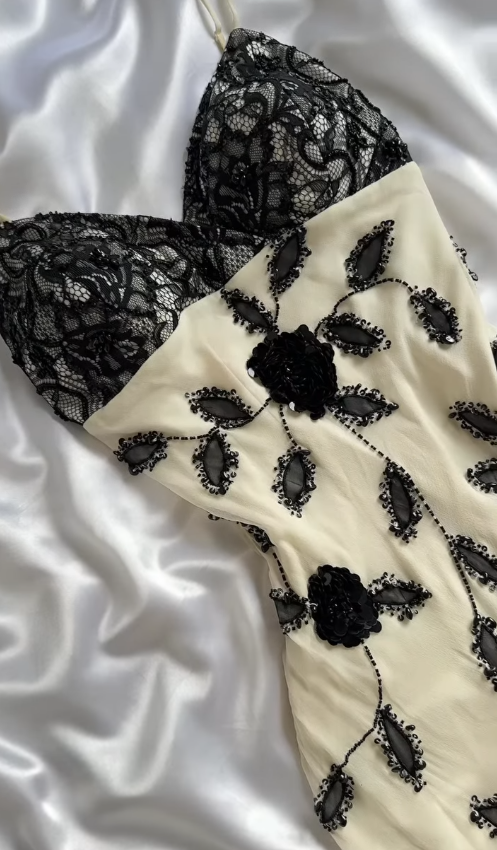 Vintage A Line Straps Black Beaded Ivory Chiffon Homecoming Dress Outfits DP5131