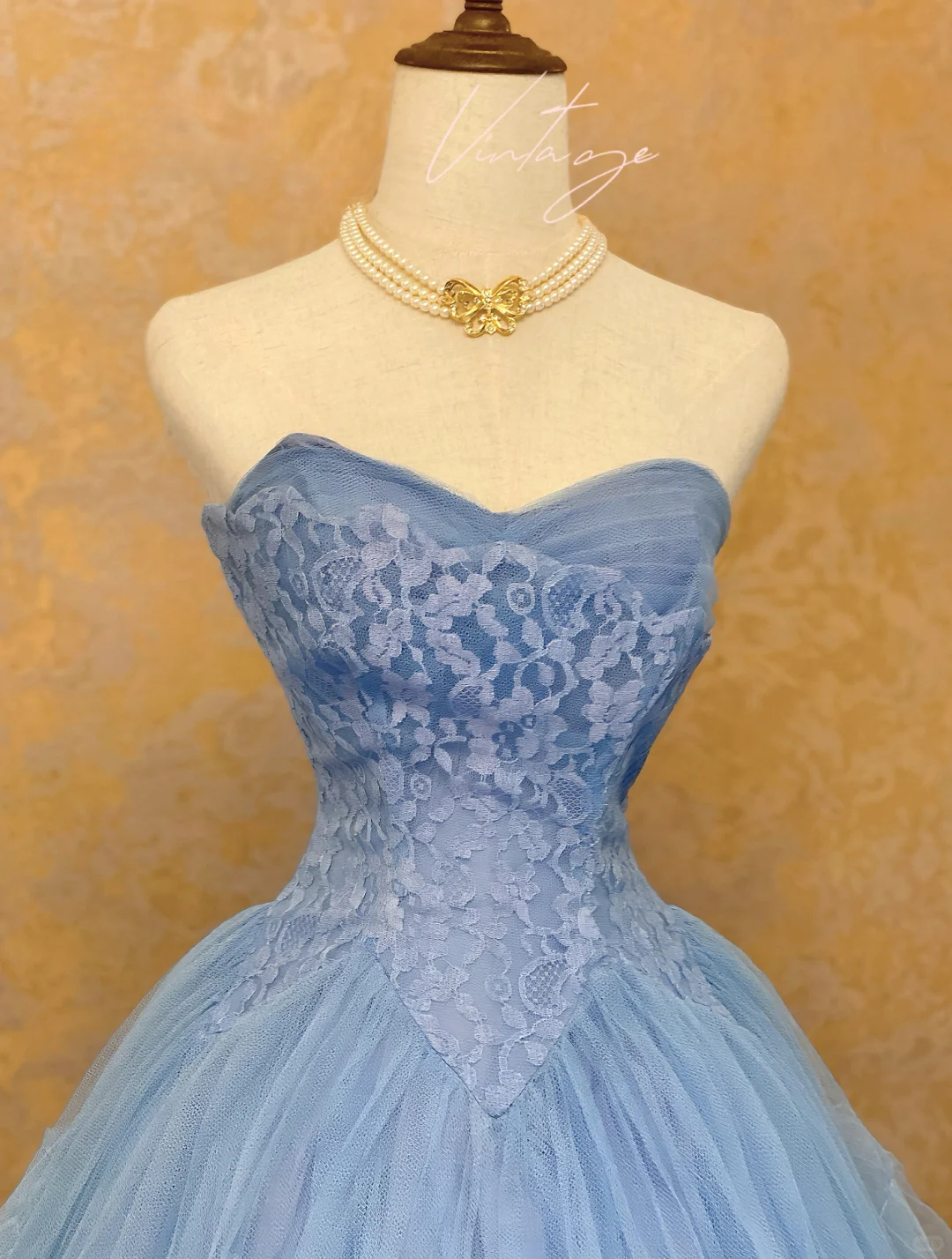 Vintage Blue Ball Gown Sweetheart Neck Lace Tulle Prom Dress Graduation Ball Gown DP4575