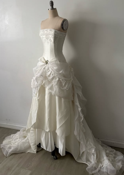 1960s A Line Strapless Ivory Chiffon Lace Satin Wedding Dress DP5292