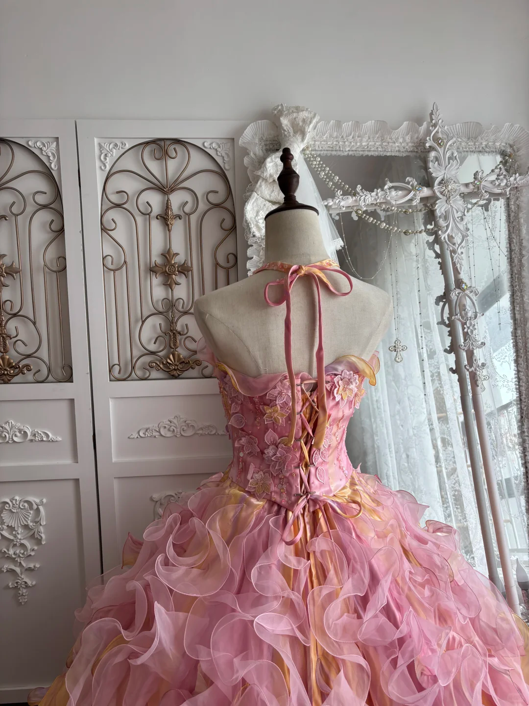 Vintage Pink-Yellow Ball Gown Halter Ruffle Organza Prom Dress Sweet 16 Dress DP5666