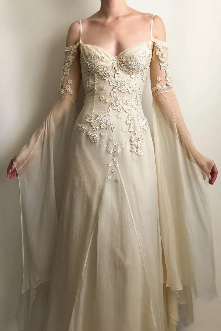 Pretty A Line Long Sleeve Ivory Appliques Lace Chiffon Prom Dress Party Dress DP4784