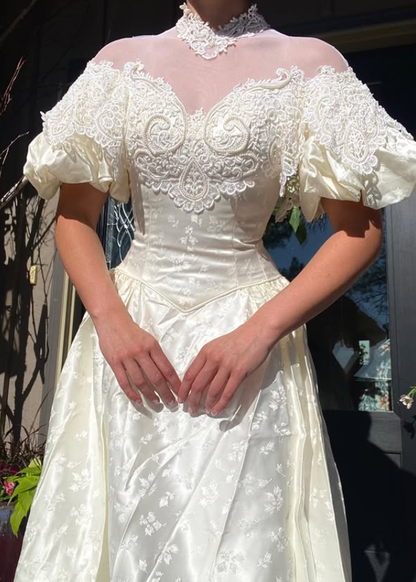 Vintage Ivory A Line Puff Sleeve Lace Print Floral Satin Wedding Dress Prom Dress DP5531