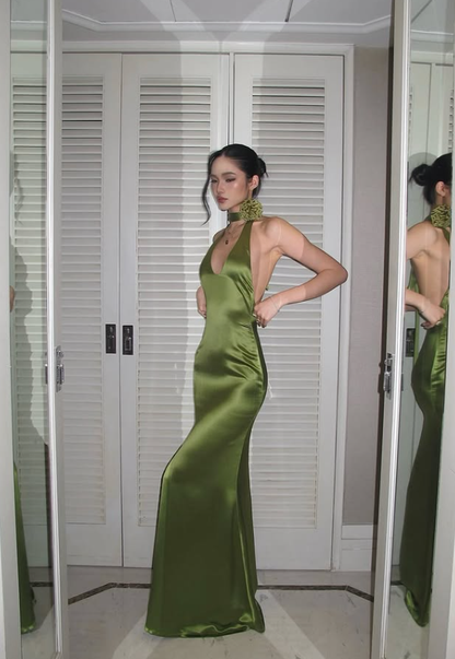 Charming Green Sheath Halter V Neck Satin Long Prom Dress Evening Dress DP7980