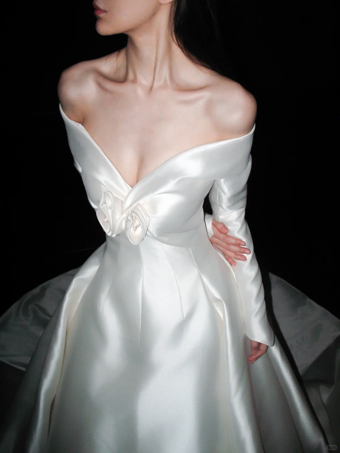 Elegant Ball Gown Long Sleeve Rose White Satin Long Train Wedding Dress DP6371